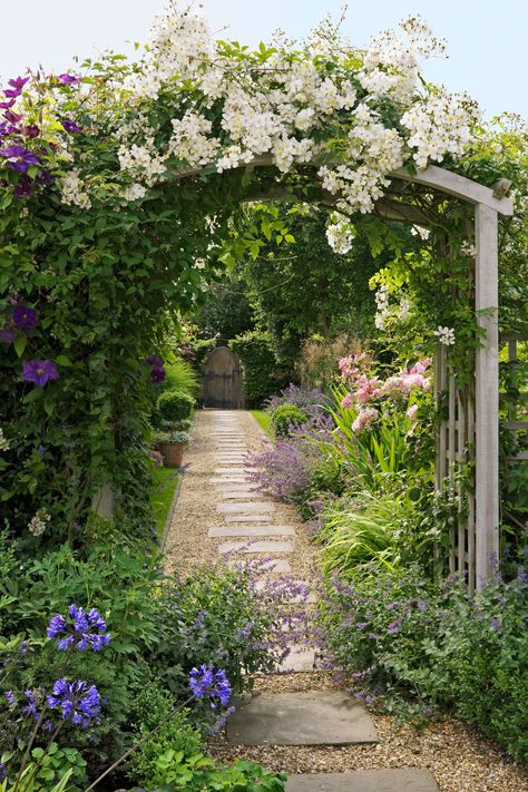 Country Cottage Gardencountryliving Country Cottage Garden, Country Garden Decor, Garden Vines, Arch Design, Landscape Plans, Landscaping Tips, Front Yard Landscaping Design, Garden Trellis, Garden Cottage