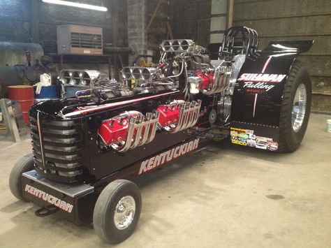 sassy massey pulling tractor | Miles Beyond 300: Big shoes to fill for the "Kentuckian" Traktor Pulling, Pulling Trucks, Tractor Pulls, Truck Pulling, Garden Tractor Pulling, Truck And Tractor Pull, Pulling Tractors, Truck Pulls, Big Shoes