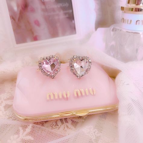 Pink Vibes, Princess Aesthetic, Pink Purse, Miss Dior, Everything Pink, Girly Jewelry, Material Girls, Pretty Jewellery, Girly Girl