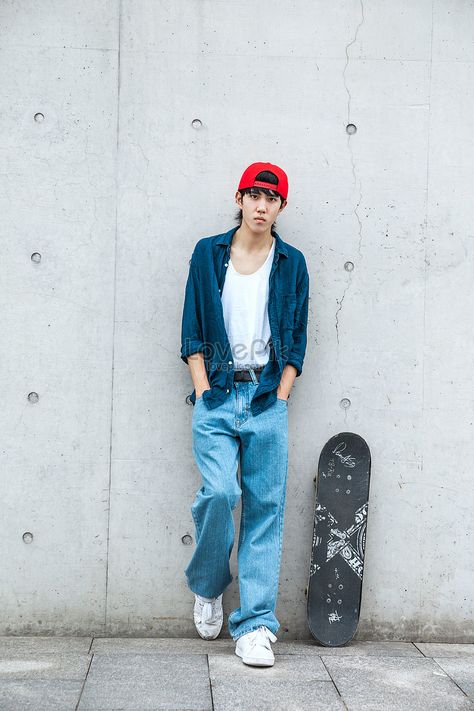 Skateboarding Man Leaning Against The Wall#photo#people Guy Leaning Against Wall Reference, Wall Leaning Pose Reference, Person Leaning Against Wall Reference, Man Leaning Against Wall, Leaning Against Wall Pose Reference, Leaning Against Wall, Wall Hd, Doodle Quotes, Wall Photo