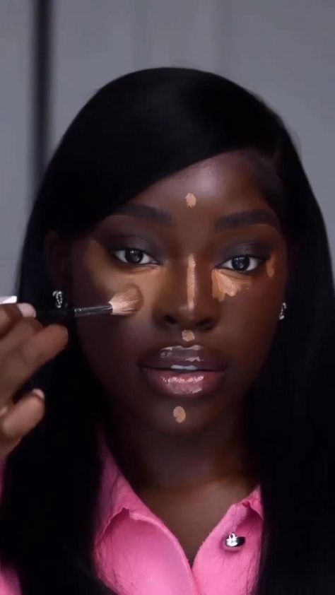 Makeup For Darkskinned, Black Makeup Looks Black Women Prom, Makeup Products Dark Skin, Makeup For All Black Outfit Black Women, Dark Skin Make Up Tutorial, Neutral Dark Skin Makeup, Black British Girl Makeup, Dark Skin Makeup Tutorial Black Women, Black Lipstick Black Women