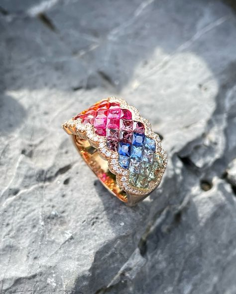 💎 Lovelotsdiamond Fine Jewellery Princess Rainbow Sapphire Ring 18k rose gold Sapphire 3.38 carat Diamond 0.23 carat Brand new Original price 11,900 sgd Price now 4800 sgd l 3690 usd LLDS-959 All Enquiries +65 83883777 #sapphire #rainbow #rainbowsapphire #necklace #princess #princessapphire #luxury #luxurylifestyle Necklace Princess, Rainbow Sapphires, Fine Jewellery, 18k Rose Gold, Sapphire Ring, Sapphire, Fine Jewelry, Rose Gold, Rainbow