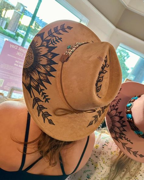 These are photos from a craft event business that I follow!! Who would love to take a class and wood burn your own hat! I just need to find a supplier for the hats. But it looks like such a fun event. And those hats😍😍 Event Business, Fun Events, Wood Burning, Cowboy Hats, Sketch Book, Cowboy, Take That, Hats, Wood