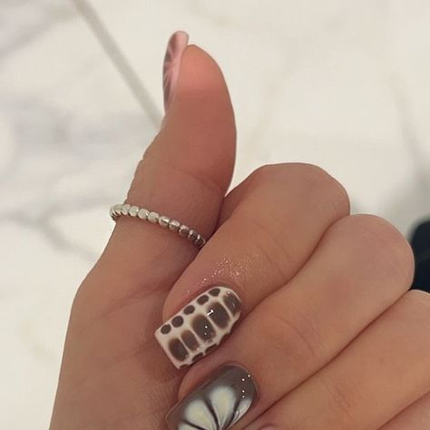 Smudge Nails, Nail Artist, White Nails, Truffles, Nail Inspo, Nails Inspiration, Nail Designs, Nail Art, Nails