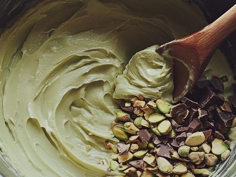 Creamy Pistachio Ganache: The Perfect Frosting and Filling Recipe! - NewsBreak Pistachio White Chocolate Ganache, Pistachio Frosting Recipe, Pistachio Paste Recipe, Pistachio Ganache, Pistachio Paste, Butter Cake Cookies, Cheesy Ranch Potatoes, Chicken Batter, Ultimate Chocolate Cake