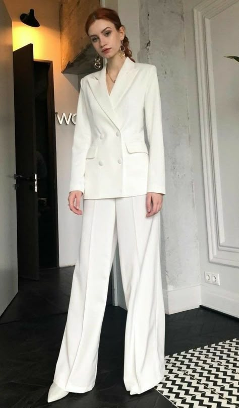 All White Suits For Women Classy, White Suit Wedding Women, Power Suits For Women Classy, White Office Outfit, Pantsuit For Women, Graduation Suit, Grad Outfits, Wide Leg Pant Suit, Woman Suit