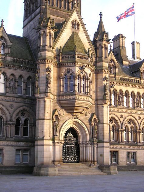 Oriel Window, Gothic Interior Design, Neo Gothic Architecture, Gothic Interior, Bradford City, Neo Gothic, Gothic Buildings, Romanesque Architecture, Neoclassical Architecture