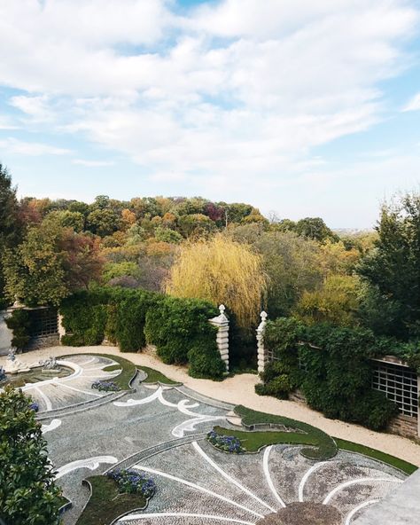 DC Guide - Fall Foliage Destinations: Dumbarton Oaks Gardens Dumbarton Oaks Garden, Dumbarton Oaks, Mount Vernon, Dream Car, Fall Foliage, Mobile Device, Us Travel, Washington Dc, Places To See