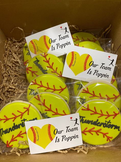 Treats For Tball Team, Softball Game Snacks, Baseball Team Snack Ideas, Tball Snack Ideas, Softball Treats For Team, Softball Snack Bags, Softball Snacks, Tball Snack Ideas Team Mom, Softball Goodie Bag Ideas