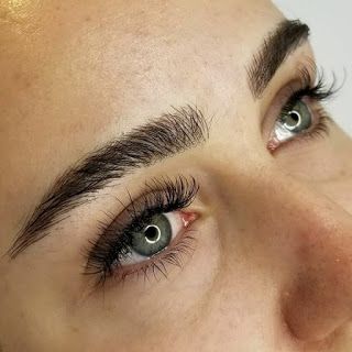 health and beauty tips: how to grow eye brow fast Natural Blond Hair, Eyebrow Goals, Eyebrows Goals, Straight Eyebrows, Straight Brows, Eyebrow Beauty, Brows Makeup, Brow Studio, Dark Eyebrows