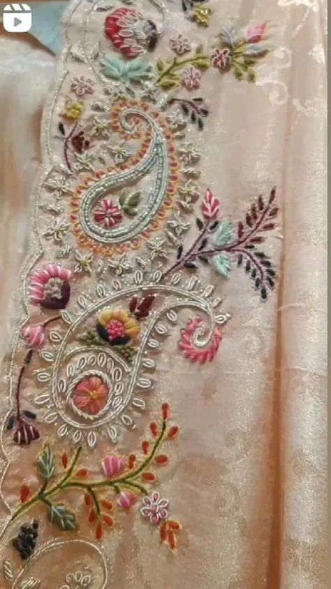 Gold Work Embroidery, Saree Embroidery Design, Kurti Embroidery Design, Hand Embroidery Videos, Diy Embroidery Patterns, Couture Embroidery, Handmade Embroidery Designs, Bead Embroidery Patterns, Embroidery Videos