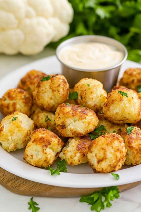 Cottage Snacks Ideas, Cottage Cheese Tots Recipe, Cottage Cheese Cauliflower Tots, Cottage Cheese Garlic Bread, Cottage Cheese Tots, Cottage Cheese Crisps, Cottage Cheese Rolls, Cottage Cheese Snacks, Fall Eating