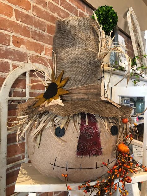 Handmade primitive fall autumn scarecrow head Vintage Fall Decor Ideas Diy, Primitive Scarecrows Handmade, How To Make A Scarecrow Head, Scarecrow Ideas Diy Fall Crafts, Scarecrow Head Ideas, Diy Scarecrow Face, Primitive Fall Crafts Diy, Scarecrows For Fall Decor, Diy Scarecrow Decoration