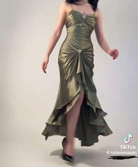 Tiktok acc there Gowns Dresses Elegant, Fantasy Dresses, Elegant Dresses For Women, Fashion Fits, Asymmetrical Dress, Cute Everyday Outfits, Fancy Dresses, Elegant Dresses, Pretty Dresses