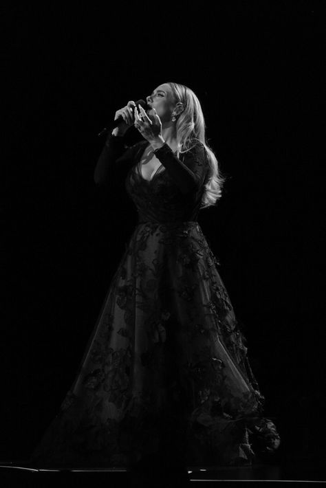 Adele Astethic, Adele Photoshoot, Adele Wallpaper Lyrics, Adele Aesthetic, Adele Quotes, Adele Wallpaper, Adele Live, Adele Pictures, Adele Photos