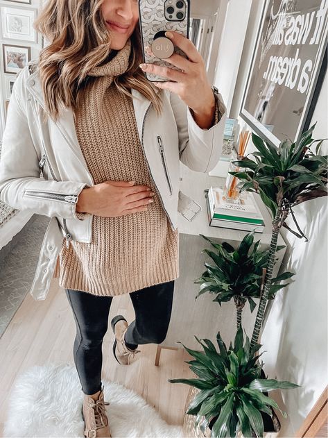 Cream Biker Jacket Outfit, Off White Leather Jacket Outfit, Ivory Leather Jacket Outfit, Beige Biker Jacket Outfit, Ivory Jacket Outfit, White Moto Jacket Outfit, Cream Leather Jacket Outfit, Beige Leather Jacket Outfit, Moto Jacket Street Style