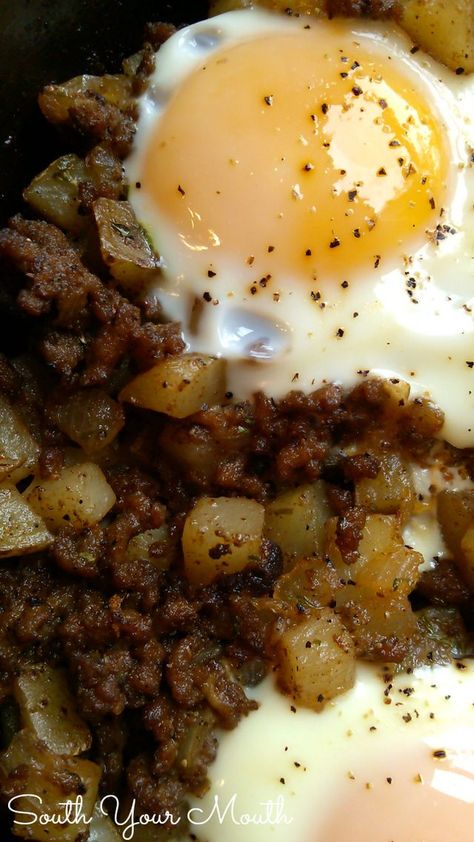 Oh my. That’s about all I could manage to say when I took this out of the oven and looked at it. Oh. My. I don’t think I’ve ever seen anything so pretty in all my life! I didn’t even care if it tasted Ground Beef Potatoes, South Your Mouth, Beef Potatoes, Potatoes Onions, Pan Recipe, Diced Potatoes, Fried Eggs, Hash Browns, Savory Recipes