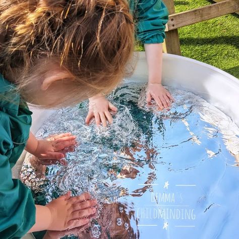 We love this sim play mirror play 🪞 #cosytuffspot Repost from @gemmas_childminding • Mirror sensory play 🌿 .... So many learning opportunities 🪞 #eyfsideas #tuffspot #tufftray #tufftrayideas #earlyyears #sensoryplay #tuffspotplay Mirror Sensory Play, Preschool Playground, Tuff Spot, Tuff Tray, Activities To Do, Sensory Play, Early Years, May 7, School Ideas