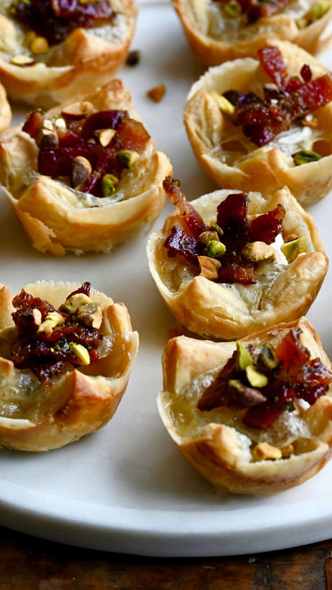 Dive into this tantalizing Candied Bacon Brie Bites recipe by Justataste, proudly crafted with C&H® Sugar! These delectable bites boast crispy bacon, creamy brie, and a touch of caramleized sweetness, all perfectly balanced with C&H® Light Brown Sugar. Bacon Brie Bites, Puff Pastry Cups, Warm Brie, Bacon Puffs, Bacon Brie, Pastry Cups, Creamy Brie, Brie Puff Pastry, Brie Bites