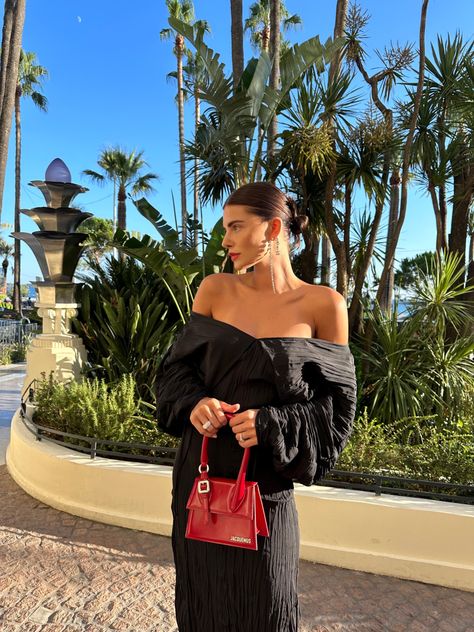 Jacquemus Outfit Aesthetic, Jacquemus Le Ciuciu Outfit, Black Jacquemus Bag Outfit, Black Dress Red Lipstick Outfits, Jacquemus Red Bag, Cherry Red Bag Outfit, Red Bag Outfit Aesthetic, Black Dress Red Lipstick, Red Handbag Outfit