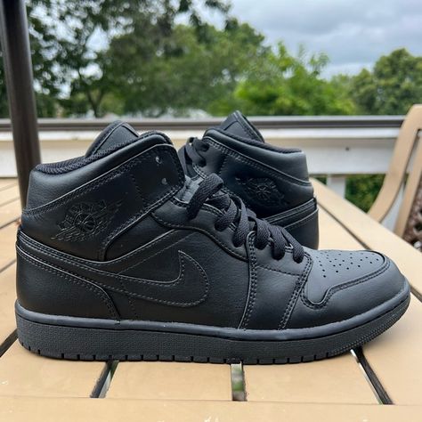 Nike Air Jordan Retro 1 Mid Triple Black Sneakers Size 9.5 Brand new Nike Travis Scott, Nike Jordan 1 Mid, Nike Shox Nz, Air Jordan Retro 1, Nike Sf, Nike Air Max 2090, Jordan Retro 1, Nike Air Jordan Retro, Shoes Nike Air