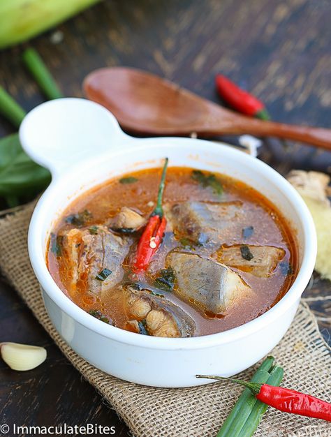 Fish Pepper Soup Fish Pepper Soup, African Kitchen, Nigeria Food, African Recipes Nigerian Food, Ghanaian Food, Carribean Food, African Dishes, West African Food, Nigerian Recipes