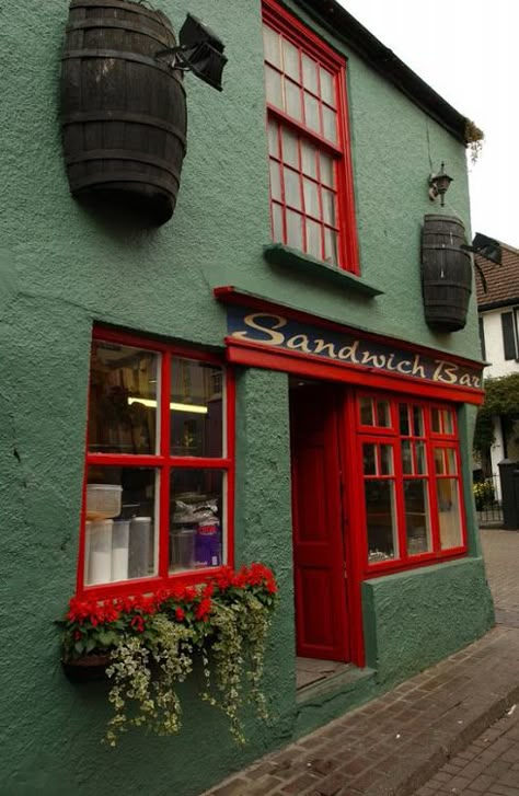 Ireland Outdoor Restaurant Design, Small Cafe Design, Storefront Design, Pintura Exterior, Cafe Shop Design, Shop House Plans, Shop Fronts, Coffee Shop Design, Shop Front Design