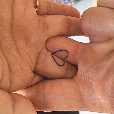 Maching Tattoos, Matching Friend Tattoos, Couple Tattoos Unique, Flame Tattoos, Matching Couple Tattoos, Cute Tattoos For Women, Classy Tattoos, Discreet Tattoos, Foto Tips