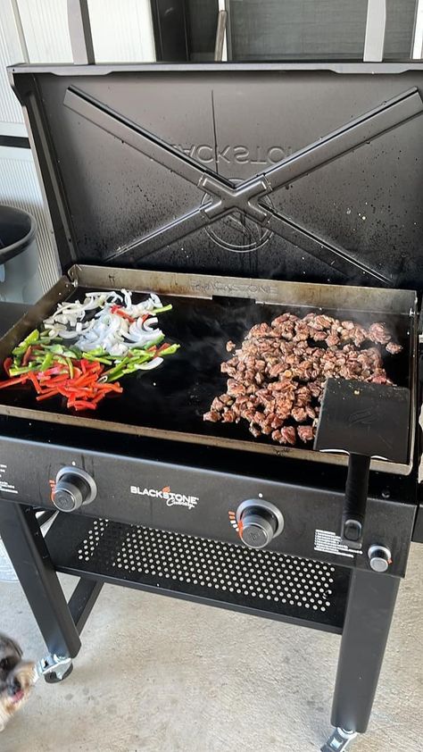 Blackstone Tacos, Black Stone Grill, Blackstone Meals, Street Taco, Recipes Only, Blackstone Recipes, Griddle Recipes, Blackstone Griddle, Street Tacos