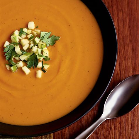 Sweet Potato and Apple Soup Thanksgiving Sweet Potato Recipes, Apple Soup Recipes, Thanksgiving Soups, Savory Apple Recipes, Vegan Potato Soup, Warm Soup Recipes, Sweet Potato Thanksgiving, Fall Apple Recipes, Apple Soup