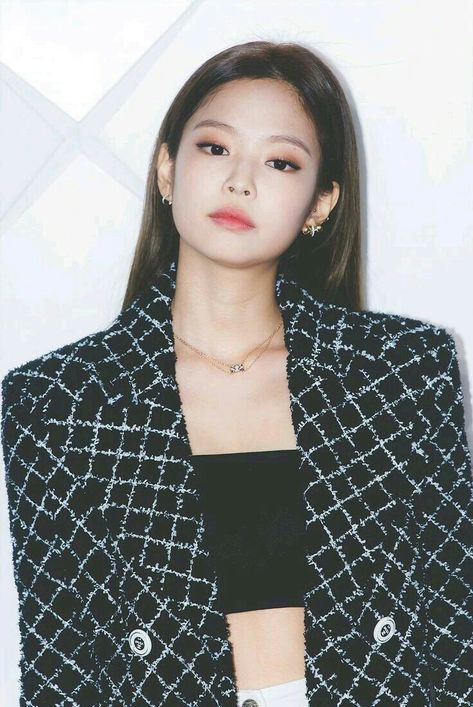 Jennie Kim Blackpink, Jennie Lisa, Jennie Kim, Looks Chic, Kim Jisoo, Gal Gadot, Blackpink Photos, Korean Actress, Blackpink Fashion