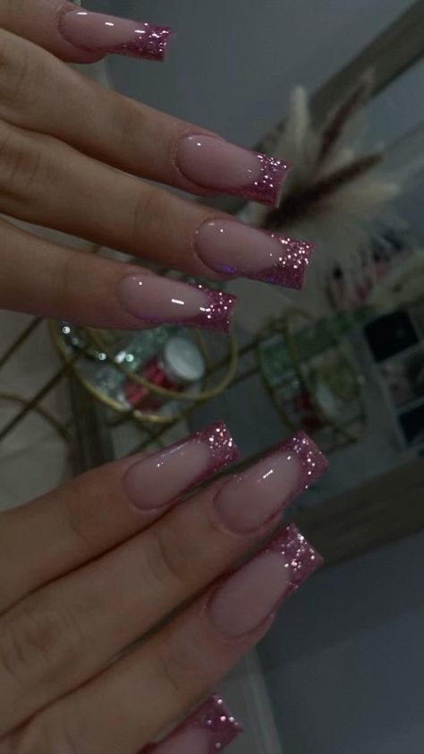 Y2k Nails Glitter, Pink Graduation Nails, Change Appearance, Grad Nails, Nail Vinyls, Nagel Tips, Girly Acrylic Nails, Classy Acrylic Nails, Pink Nail