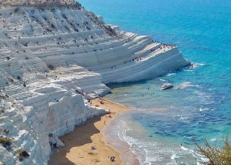 Italy Beach, Nice Beach, Italy Beaches, Palermo Sicily, Beach Towns, Italian Vacation, Italy Travel Guide, W Magazine, Summer Destinations