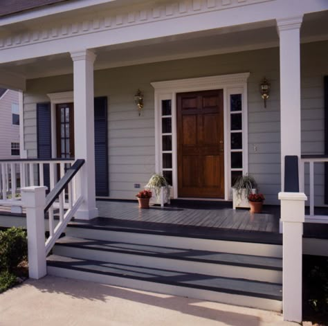 Welcoming covered front porch - plan 024D-0042 - houseplansandmore.com Home Exterior With Front Porch, Front Porch Stairs Ideas, Porch Rails, Front Porch Stairs, Covered Front Porch, Front Porch Steps, Porch Stairs, Front Stairs, Porch Kits