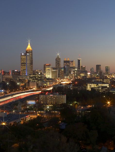 Atlanta Aesthetic, Atlanta Georgia Downtown, Atlanta City, Visit Georgia, Atlanta Skyline, Chicago Travel, Georgia Usa, Win A Trip, Chicago Restaurants