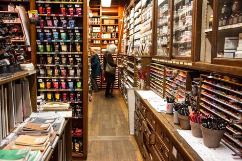 Sennelier - Oldest Art shop in Paris | lorrie graham Art Supplies For Beginners, Best Art Supplies, Shop In Paris, Craft Storage Organization, Art Studio Room, Art Studio Design, Moody Art, Art Supply Stores, Nyc Art