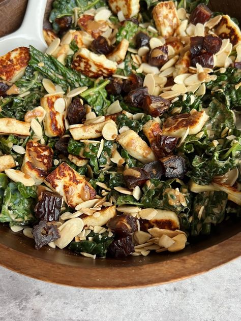 Balsamic Date Kale Salad with Fried Halloumi  - Something Nutritious Arugula Chickpea Salad, Savory Kale Salad, Dates Salad, Salads To Make, Kale Salads, Salad With Strawberries, Fried Kale, Salad Kale, Fried Halloumi