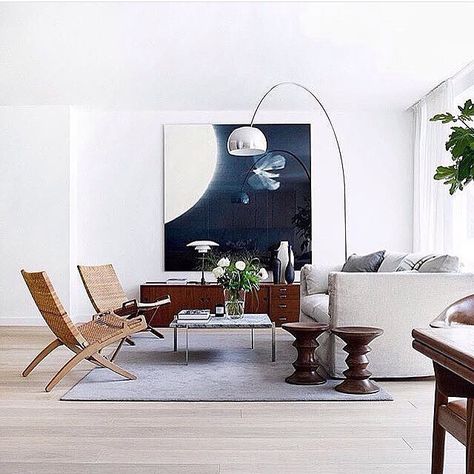 Good Night 💋 @clasique_lifestyle Eames Walnut Stool, Arco Lamp, Arco Floor Lamp, Walnut Stools, Floor Lamps Living Room, Hans Wegner, Livingroom Layout, Living Room Flooring, Room Flooring