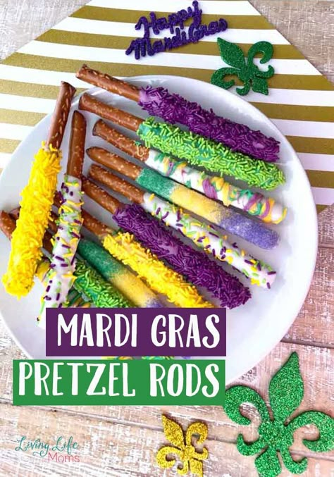 Celebrate Mardi Gras with these amazing Mardi Gras Dipped Pretzel Rods - they'll be a huge hit at your party or make great party favors or gifts. #MardiGras #spring #dessert #snacks #partyfood Mardi Gras Chocolate Covered Pretzels, Mardi Gras Snacks For Kids, Diy Pretzels, Pretzel Rods Recipe, Mardi Gras Snacks, Mardi Gras Party Food, Mardi Gras Desserts, Mardi Gras Party Ideas, White Chocolate Covered Pretzels