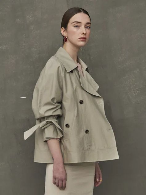 Short Trench Jacket - Warm Gray | W Concept Short Trench Coat Outfit, Spring Outerwear Women, Short Trench Coat Women, Trench Outfit, Natural Baby Clothes, Spring Outerwear, Cropped Trench Coat, Short Trench Coat, Trench Coat Outfit