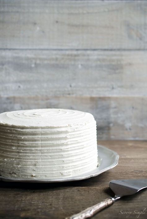 Brown Butter Layer Cake with Salted Bourbon Buttercream is a rich, decadent dessert that will wow your friends and family. Get the recipe from SavorySimple.net Bourbon Frosting, Bourbon Buttercream, Simple White Cake, Naked Cakes, Layer Cakes, Eat Dessert First, White Cake, How Sweet Eats, Piece Of Cakes