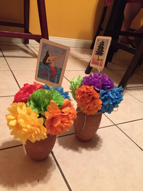 DIY CENTER PIECE Mexican Centerpieces, Quinceanera Party Ideas, Mexican Centerpiece, Mexican Theme Baby Shower, Mexican Fiesta Birthday Party, Mexican Theme Party Decorations, Mexican Baby Shower, Mexican Birthday Parties, Mexican Babies