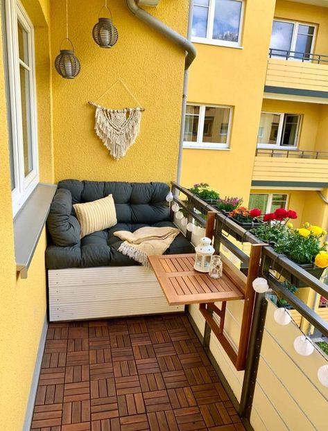 Balcon Mic, Small Apartment Balcony Ideas, Balkon Decor, Apartment Balcony Garden, Small Balcony Garden, Terrace Decor, Small Balcony Design, Balcony Ideas Apartment, Apartment Patio