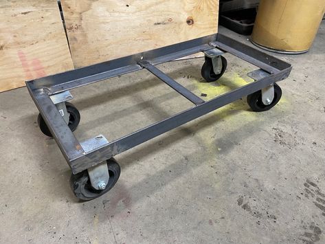 Wheel Barrow Ideas, Homemade Trailer, Iron Furniture Design, Wooden Cart, Mobile Food Cart, Welding Cart, Industrial Design Furniture, Metal Furniture Design, Metal Working Tools