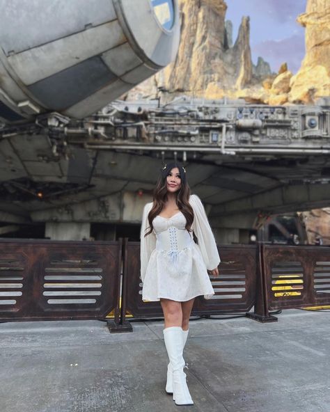 Star Wars Outfit, Disneyland Star Wars, Disney Lifestyle, Disney 2024, Star Wars Outfits, May The 4th, May The 4th Be With You, Say Hi, Disneyland