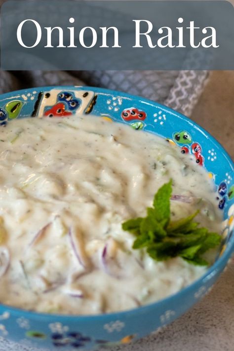 Yoghurt dip made with cucumber, onion and herbs. Yoghurt Sauce, Chopped Vegetables, Dinner Guest, Entertaining Recipes, Work Lunch, Plain Yogurt, Picky Eater Recipes, Homemade Desserts, Dessert Drinks