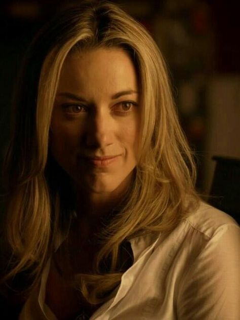 “@Andreia90: The best part of my Mondays :) @ZoiePalmer #MDMonday #Doccubus #LostGirl ” Mine 2!!! Happy #MDMonday!!! Elizabeth Jane Bishop, Lauren Lewis, Anna Silk, Elizabeth Jane, Go Broncos, L Word, The L Word, Orphan Black, Peyton Manning