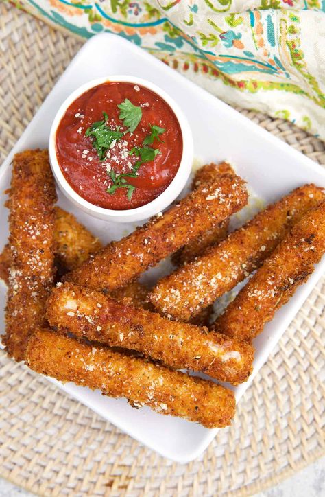 Cheese Sticks Recipe, Homemade Mozzarella Sticks, Mozzarella Sticks Recipe, Homemade Mozzarella, Mozzarella Sticks, Cheese Sticks, Yummy Comfort Food, Perfect Game, Easy Appetizer Recipes