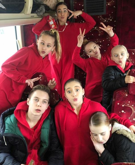 Season 8 Dance Moms, Aldc Rares, Dance Moms Season 8, Dance Moms Group Dances, Dance Moms Memes, Dance Moms Season, Dance Mom, Season 8, Rare Photos