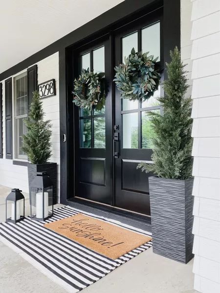 Double Door Front Porch, Double Door Entryway Decor, Front Double Door Decor, Outdoor Entrance Ideas, Modern Front Door Decor, Front Porch Design Entrance, Modern Front Porch Decor, Front Entrance Decor, Modern Front Porches